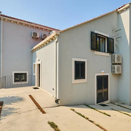 Villa Hedera Estate, Hedera *