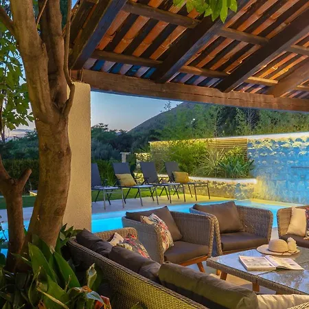 Villa Hedera Estate, Hedera *