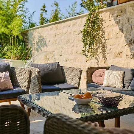 Villa Hedera Estate, Hedera Ragusa