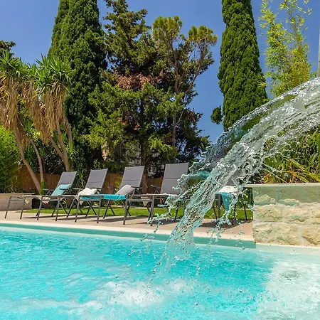 Hedera Estate, Hedera Villa Ragusa