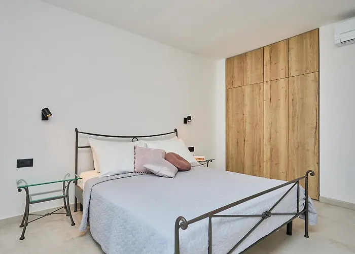 Hedera Estate, Hedera Villa