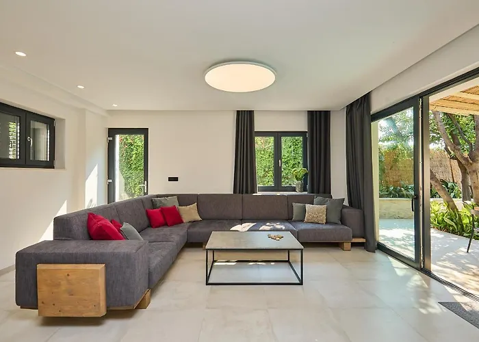 Hedera Estate, Hedera Villa