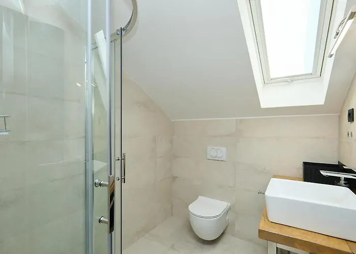 Hedera Estate, Hedera Villa