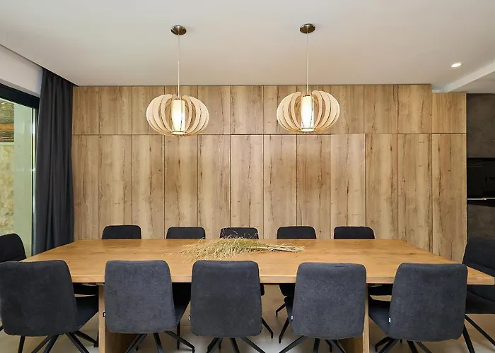 Hedera Estate, Hedera *