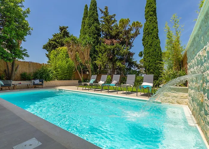 Hedera Estate, Hedera Villa *