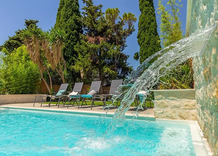 Hedera Estate, Hedera Villa Ragusa