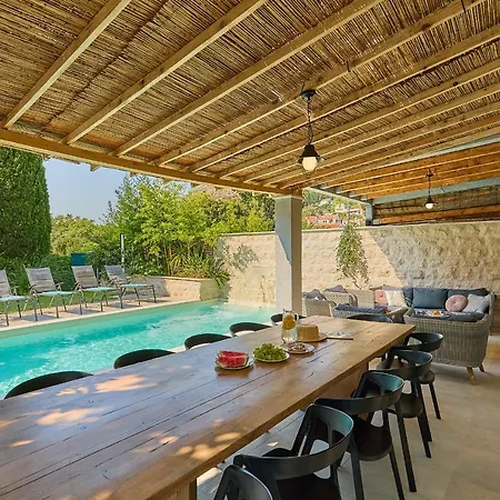 Willa Hedera Estate, Hedera *