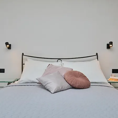 Hedera Estate, Hedera Willa