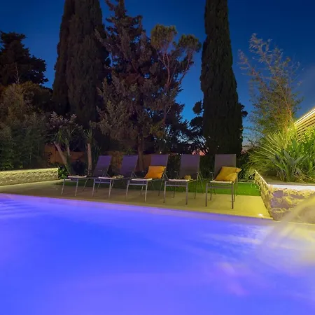 Villa Hedera Estate, Hedera